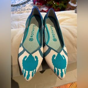 *Retired/Rare* Rothy’s The Point Moroccan Print Teal/Green EUC 9